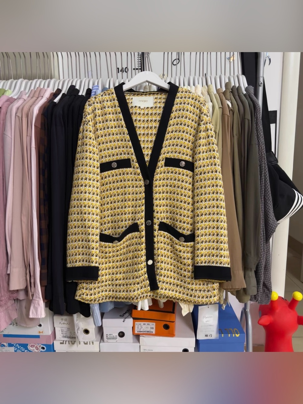Authentic Like New Maje Vega tweed cardigan - Picture 5 of 8